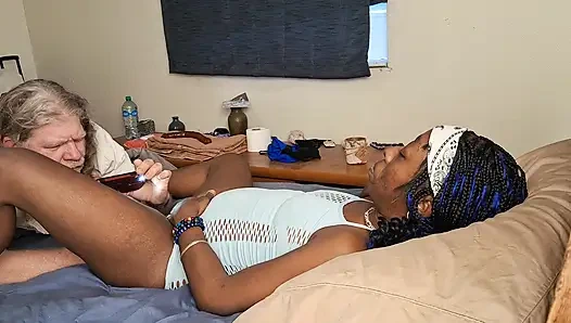 Mavi edepsiz küçük erkek delisi