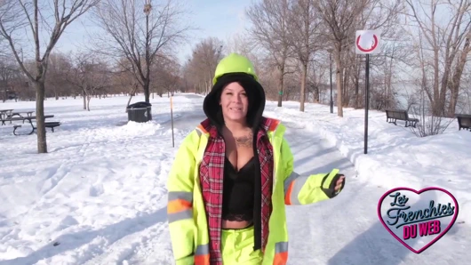 Eva, büyük memeli yaramaz bir quebecer