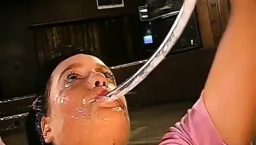 Grup sekste sidikli sakso sevenler ggg john thompson'ı yutuyor