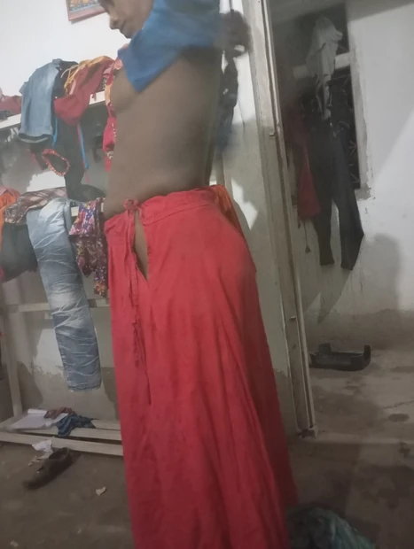 Секс Desy Bhabhi, ММММ