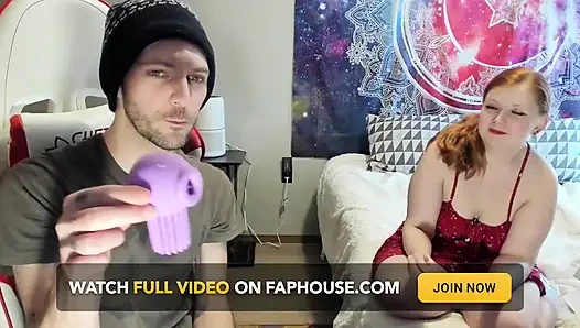 Animour ahtapot vibratör kutularını açıp mastürbasyon yapıyor