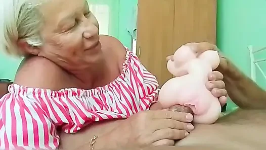 Üvey Annem Bana Bir Seks Bebeği Verdi