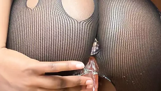 Oyuncağımın her yerine kremsi