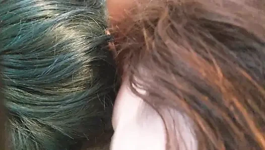 Alisha Adams ve Olivia Marie bana sakso çekiyor