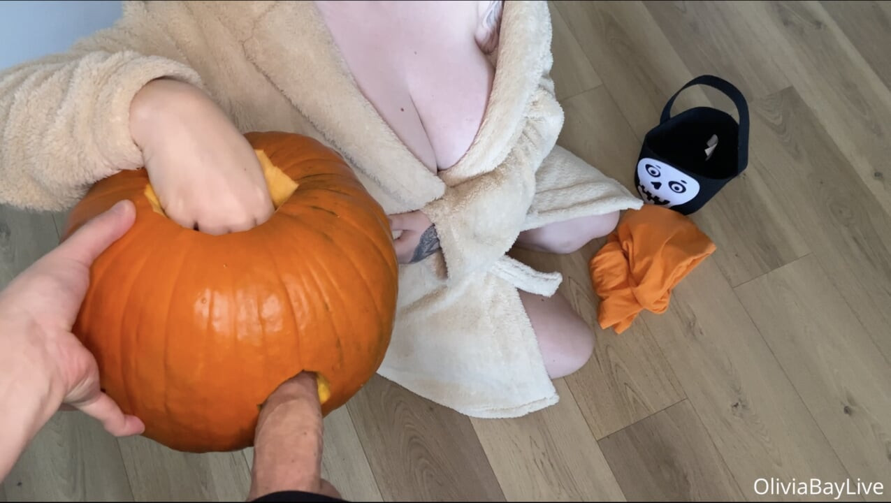 Sikinin balkabağı içinde olduğunu bilmiyordum! Üvey kız kardeş şaka bölüm 1