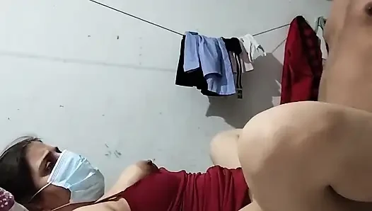 Hintli masum 18plus genç evli kadın sikiliyor
