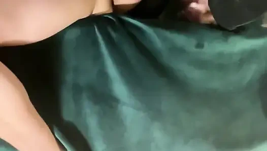 Sen izlerken bu mükemmel amcığı boşaltmayı her zaman sevdiğim başka bir gerileme