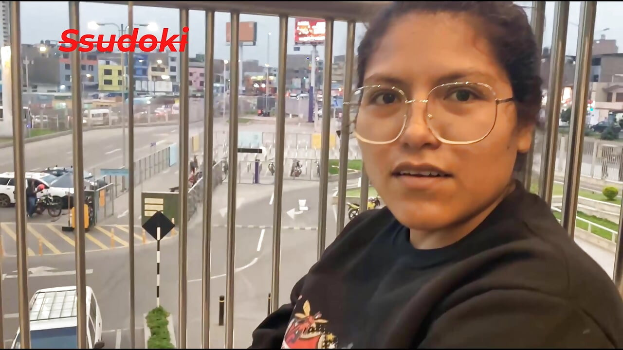 Bir yabancıyı siktim, konuşma yeteneği beni etkiledi ve onu sikmeyi kabul ettim, bayıldım