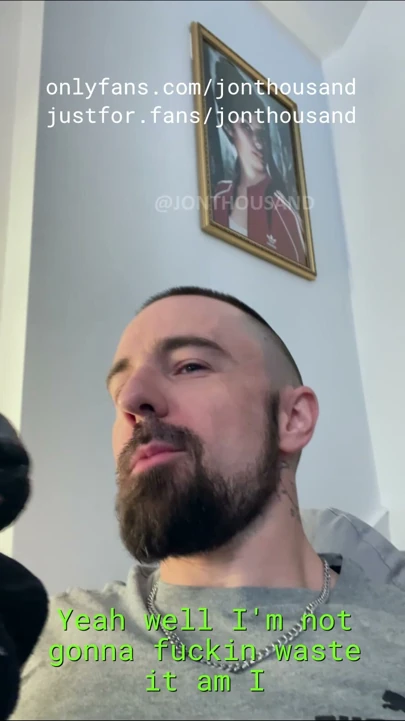 Hetero oda arkadaşımın dölle kaplı çorabını yaladım