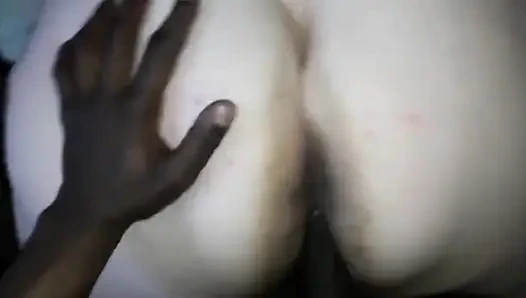 Büyük zenci yarağı amımı sikiyor büyük götümün her yerine boşalıyor