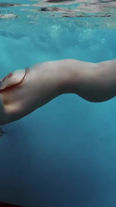 Потрясающий момент от "Mia Split русская сексуальная гимнастка"