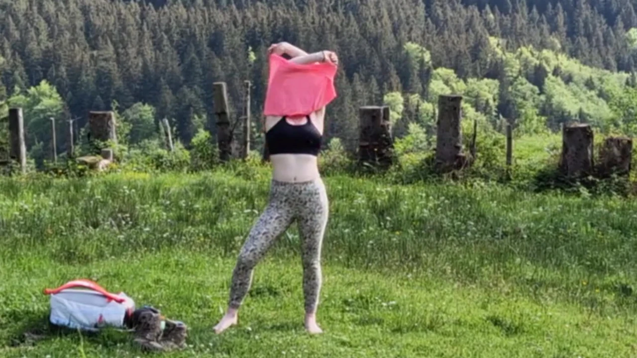 शिखर क्रॉस पर वीर्य! सभी हाइकर्स देख सकते हैं कि मुझे यह कैसे मिला!