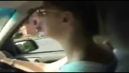 Sadece bir el ile sürüş