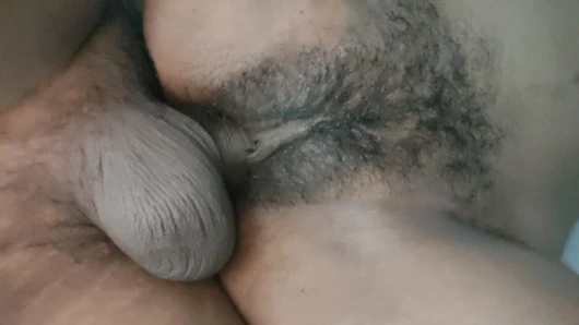 Ben amına boşalana kadar kız arkadaşımla ev yapımı seks