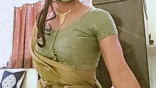 Sari içinde cd anal