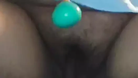 Kıllı busty chix oyuncak ile ona değnek