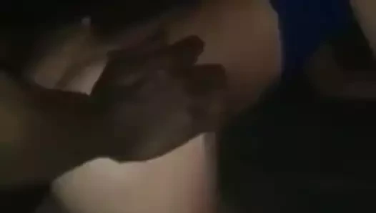 Siyah toplar onu parçalıyor