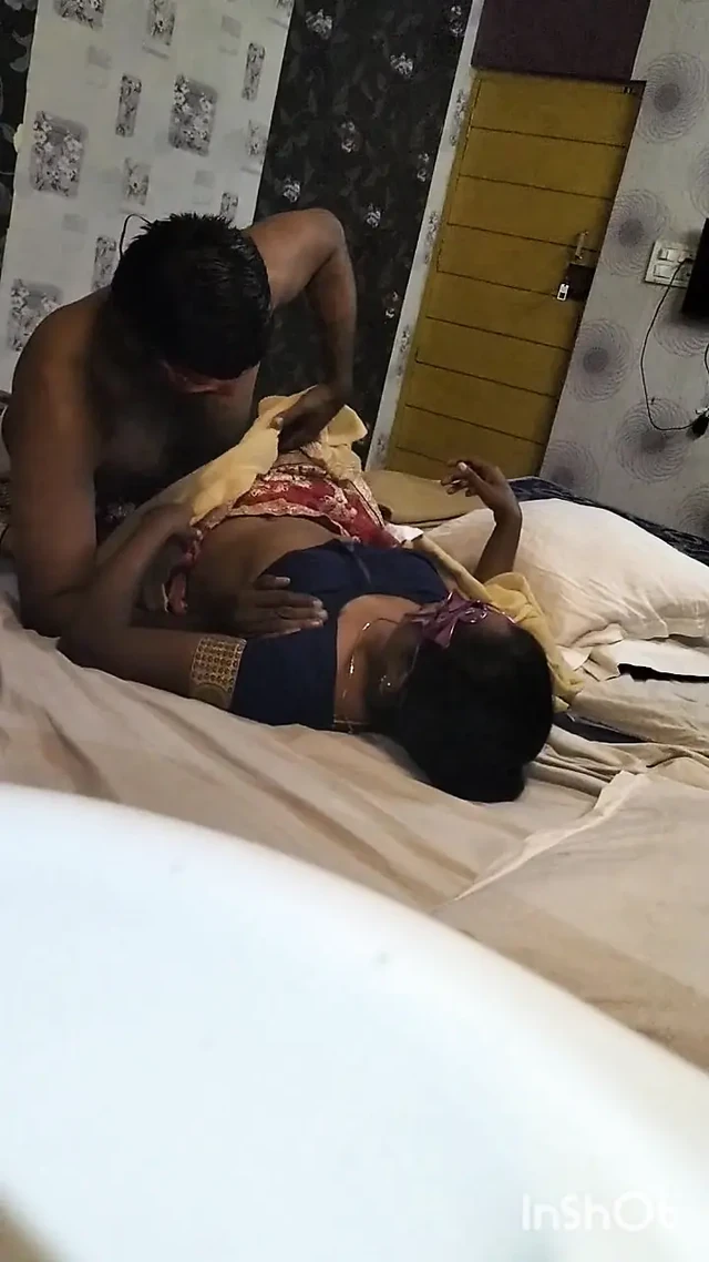 Индийская Керал тамильская пара в медовом месяце, смотреть полное видео