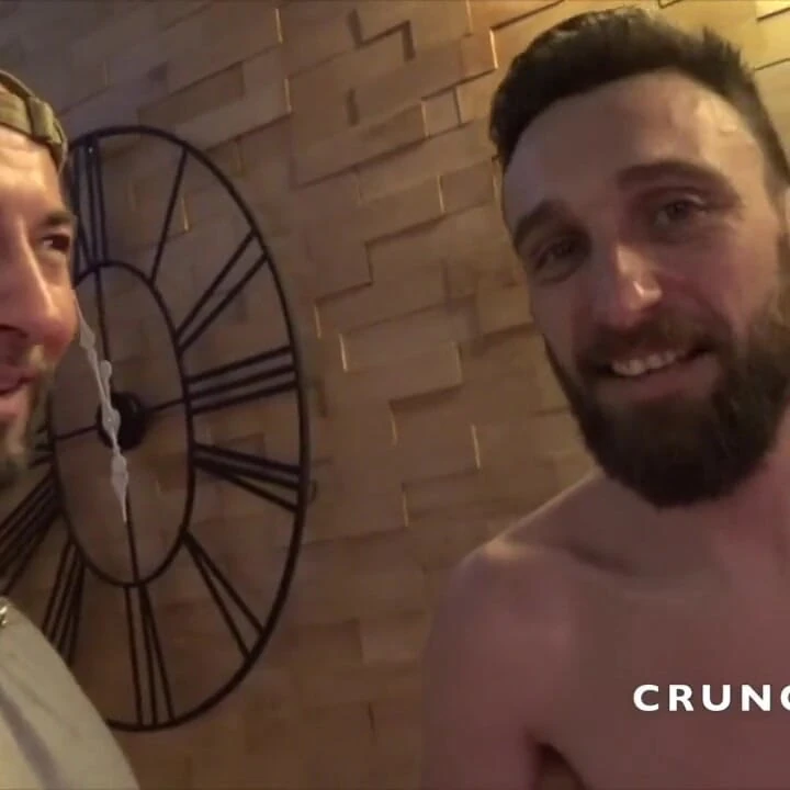 Frnech sürtük xxl kokc tarafından jockstrap içinde dölleniyor