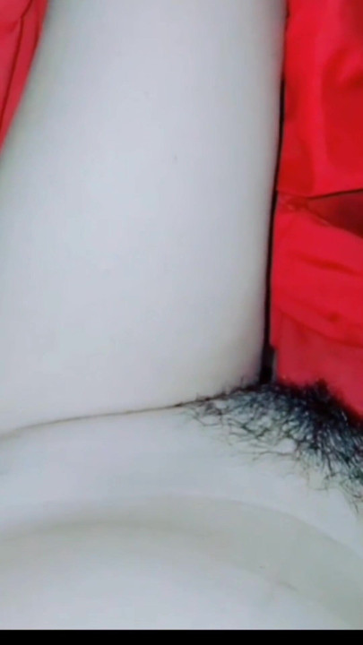 Gizli mastürbasyon bir evde tek başına, biri ne kadar zamandır geliyor ve rahatsız ediyor, içeride o kadar fazla heyecan var ki herkes eve giriyor. | Klip 1