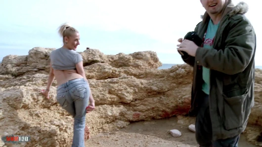 Yelena vera : muhteşem sıska orta yaşlı seksi kadın yelena vera ile açık havada vahşi anal seks