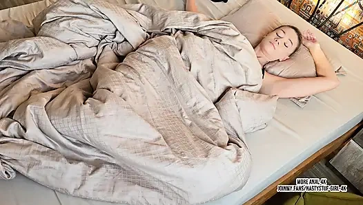 Önce Amcığımda, Sonra Götümde - Beni Titretiyor