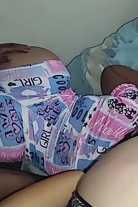 Pablo'nun üçlü seksi güzel tombul