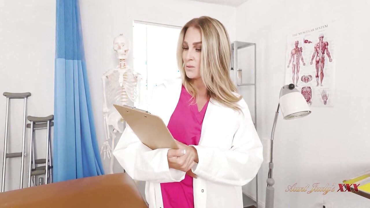 Auntjudy's - Doktor Andi Avalon senin tedavini istiyor