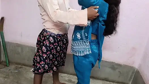 Seksi teyze ile küçük