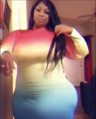 Ssbbw sıkı elbise