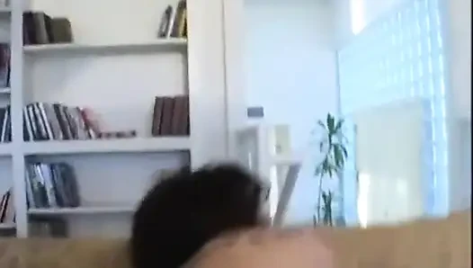 İki fahişe ve bir büyük kokla