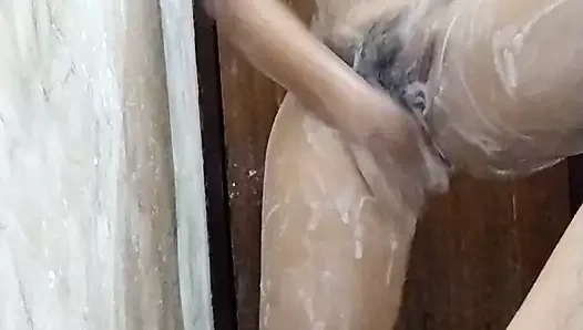 Bf ne jab gf ko nangi karke bathroom m choda