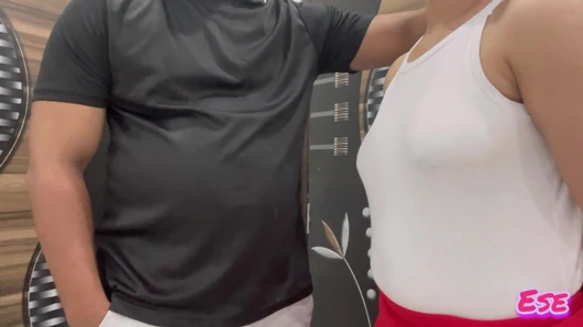 Papa ke Dost Ne Muje Ghar par Akela Dekh Pehle Seduce Kiya aur Piche Se Pakad kar Chod  Diya