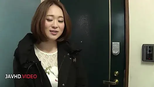 Rüya gibi Asyalı baştan çıkarıcı kadın şehvetli küstah oral seks hüsranı ile baştan çıkarıyor