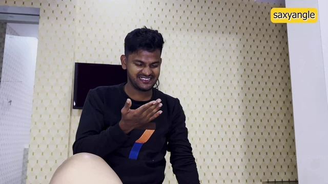 Индийская крошка с большой задницей в домашнем видео грязного разговора с хинди с жестким минетом с глубокой глоткой и лизанием киски