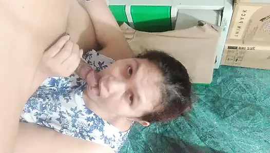 Bugün sabah 17 Temmuz götüm sikimi emmek istiyor coz tekrar işe gidiyor