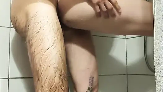 Duşta Lorna sikilmek istiyor.