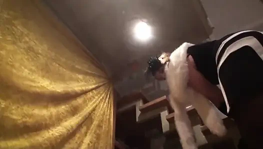 Basacak şekilde giyinmiş