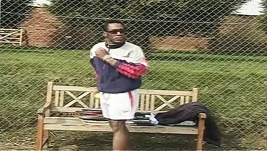 Büyük Omar'ın İngiliz maceraları: ıslak kapkaçlar (2003)
