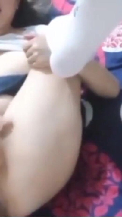 Bir kızın ateşli videosu (kız viral derse gitmeden önce mastürbasyon yapıyor) | Klip 1