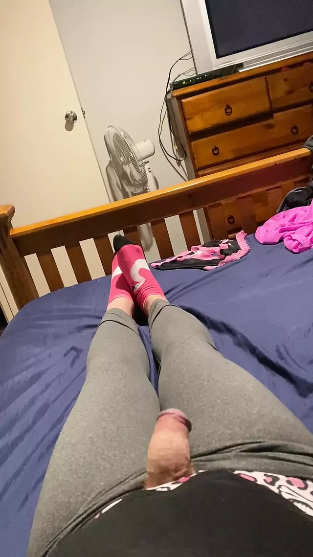 Играю в симпатичных леггинсах