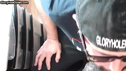 Retro seks deliği sapık büyük zenci yarağını sikiyor ve emiyor