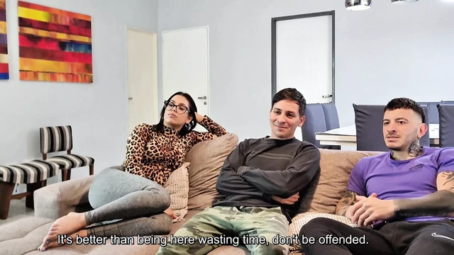 Мой друг изменяет тебе, дай мне свою задницу, и я скажу, кто