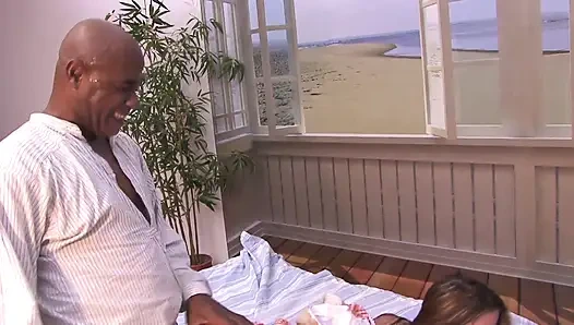 Ateşli nine canavar siyah yarağa binerken zevkle inliyor