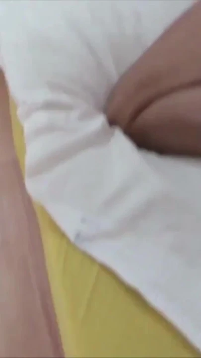 Незабываемый момент из "худенькая немка Amy в настоящем домашнем тройничке в любительском видео"