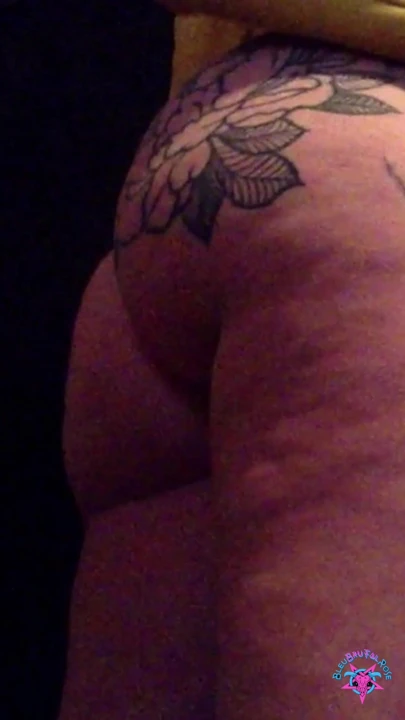 BUMBLEBUTT - PROFILIMDE TAM PORNO VIDEOSU