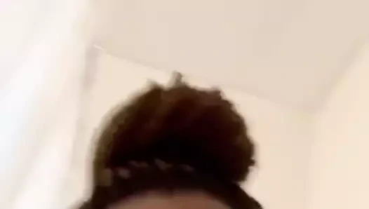 duşta siyah diş teli