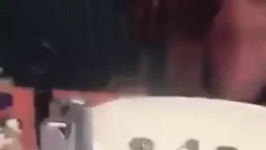 Mentre scopo la mia vicina di casa