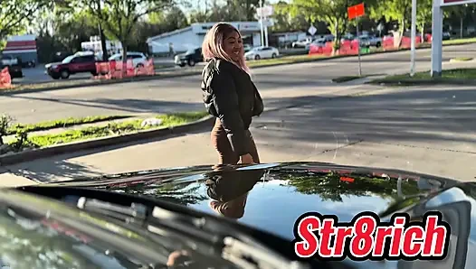 Benzin istasyonundaki ateşli kız götüme biraz yarak sokuyor sonra sıkı amcık