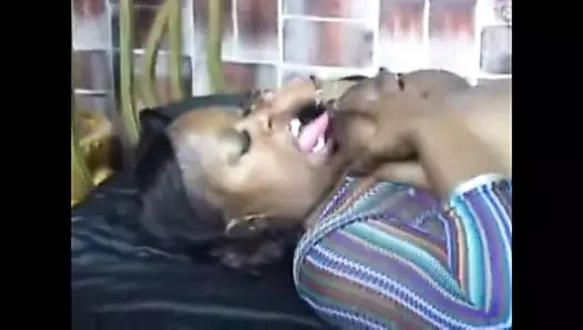 Seks yaparken 820'deki şarkının adını söyle